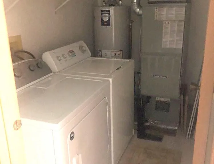 Dryer/Washer and Utility Room