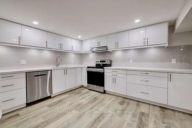 43 Firwood Cres — Photo 10