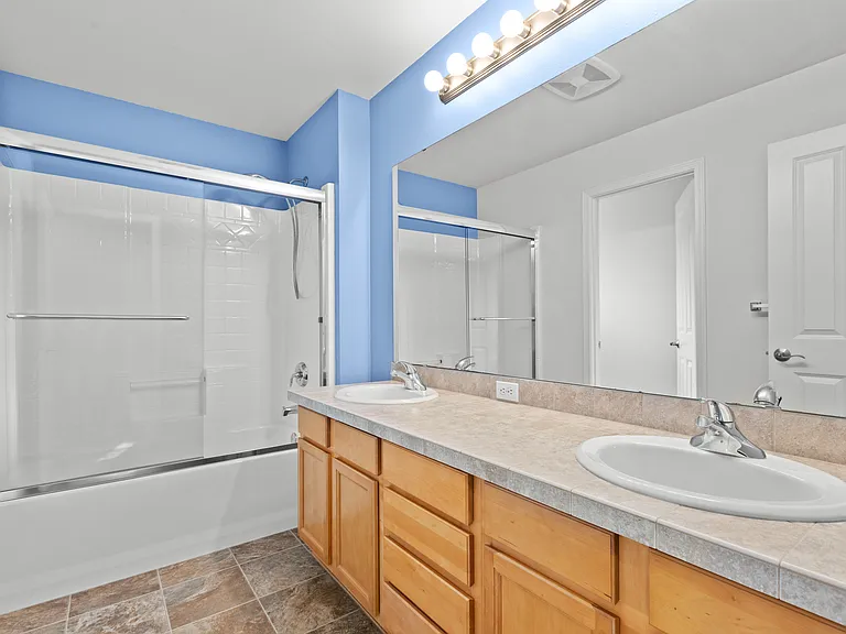 2410 88th Dr NE — Photo 20