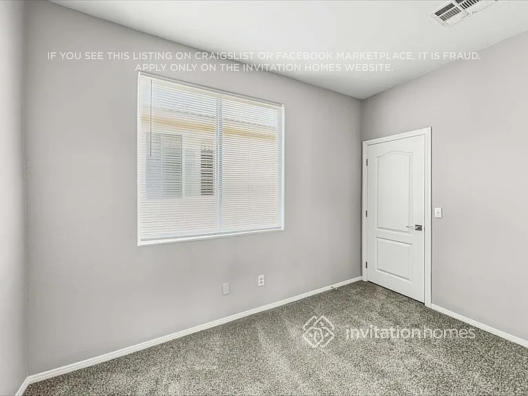 4028 Villeroy Ave — Photo 15