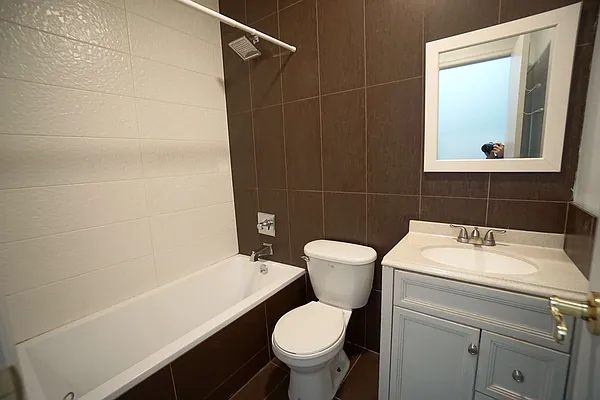 Rented by Miron Realty Group | media 18