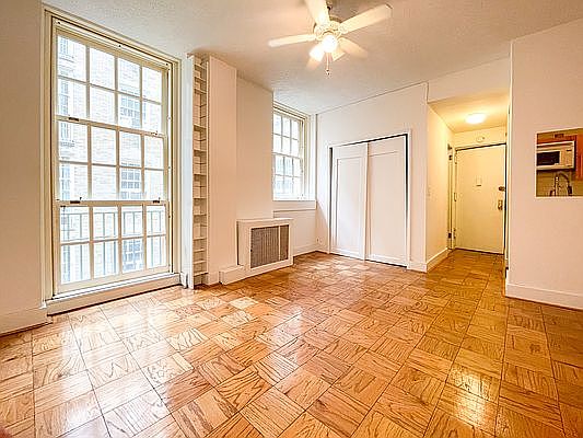 2nd image of 516 E 78th St #L3