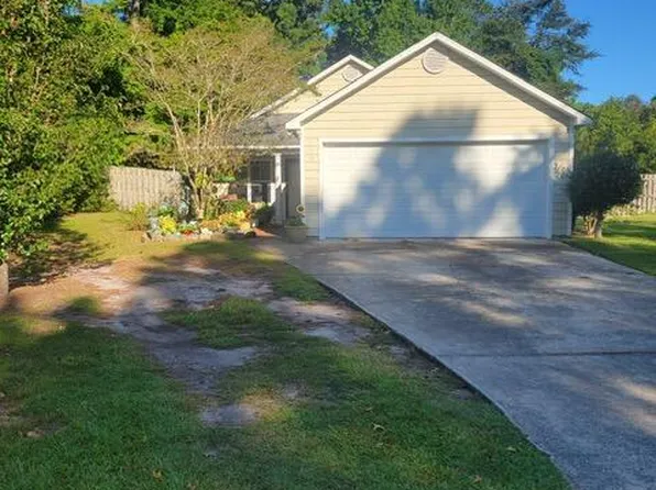 119 Red Bird Lane, Hampstead, NC 28443