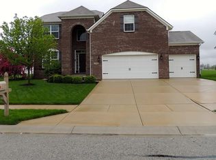 7720 Imperial Eagle Dr, Zionsville, IN 46077