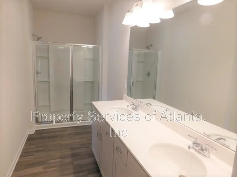 523 Ryan Ct — Photo 16