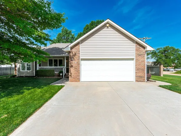 717 N Garfield St, Cheney, KS 67025