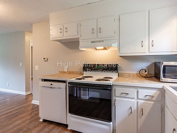 3rd image of 8810 Springfield Rd #B