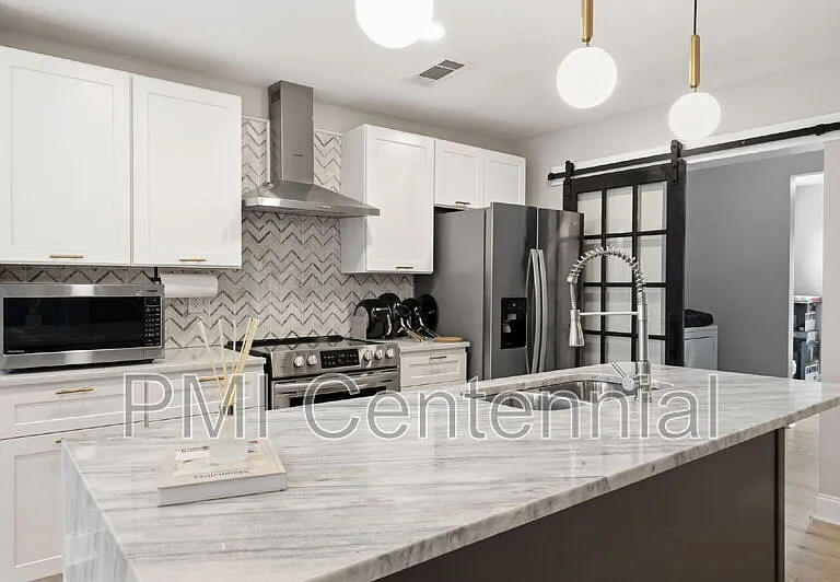 562 Gary Rd NW — Photo 16