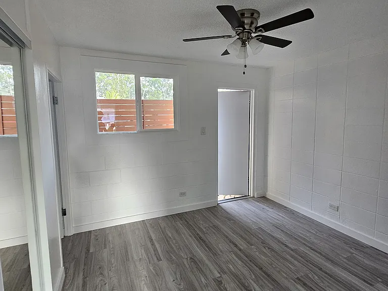 110 Lakeview Cir #104 — Photo 5