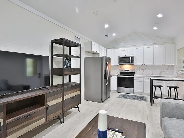 1909 Morrill St #1909 — Photo 3