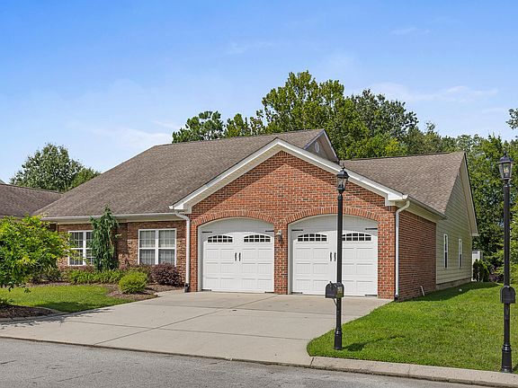 3rd image of 6303 Laramie Cir
