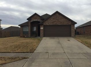 69 N Highland Dr, Sanger, TX 76266