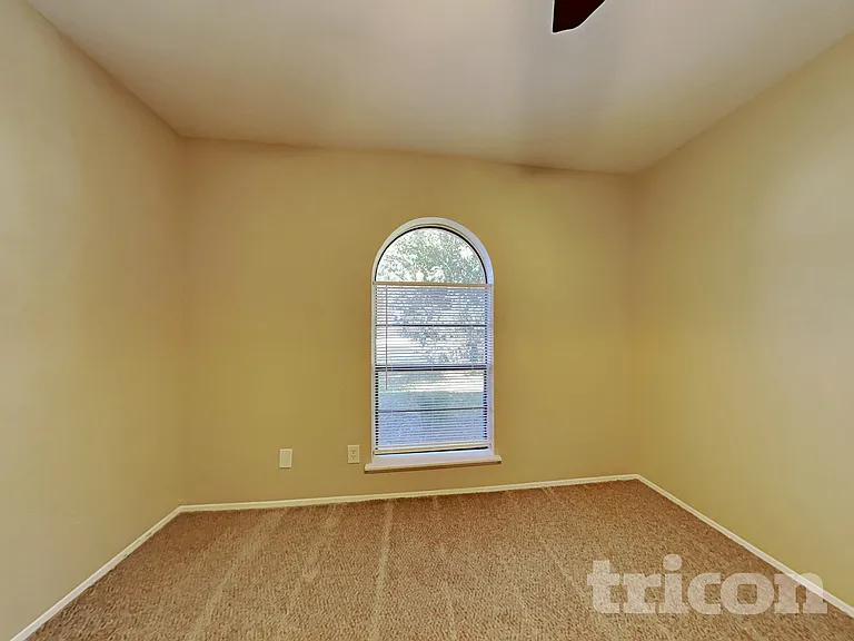 9324 Timberbluff Rd — Photo 11