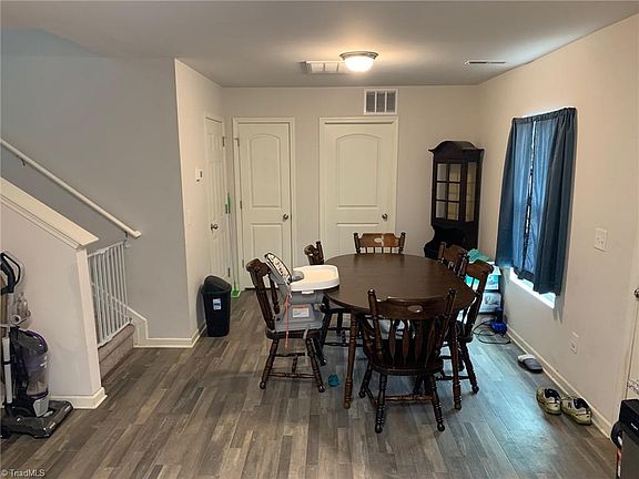 5th image of 3803 Bellingham Ct