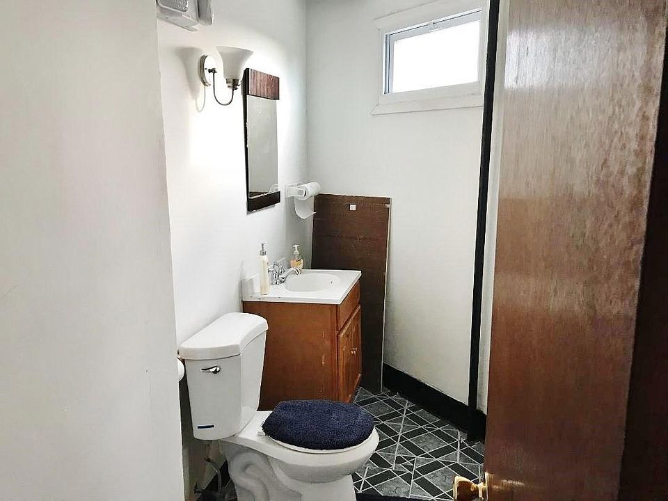 2nd image of 1374 10th Ave #Store