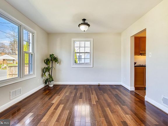 5th image of 11003 Waycross Way