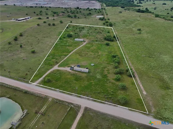469 Willow Creek Ranch Rd, Victoria, TX 77904