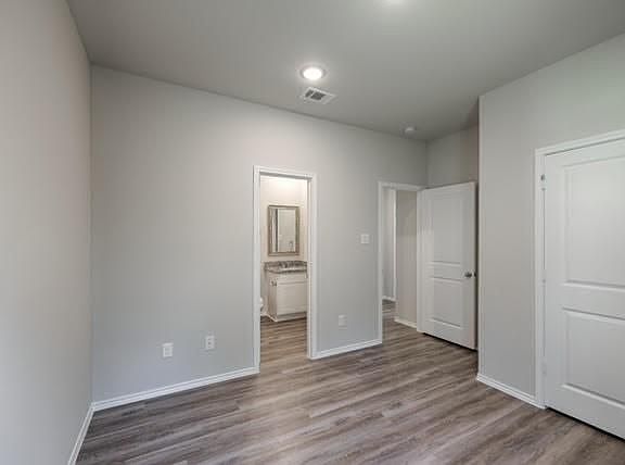 2nd image of 125 Town And Country Dr