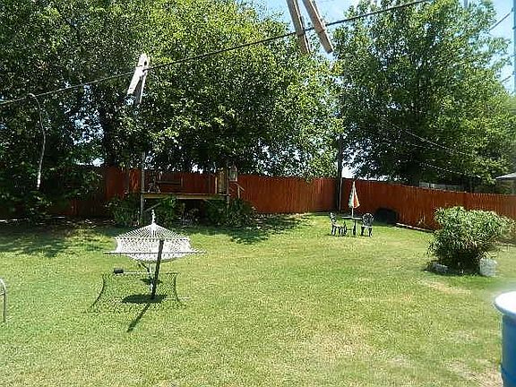 4th image of 6017 Parkmeadow Dr