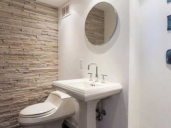 5th image of 5 Island Ave APT 11G