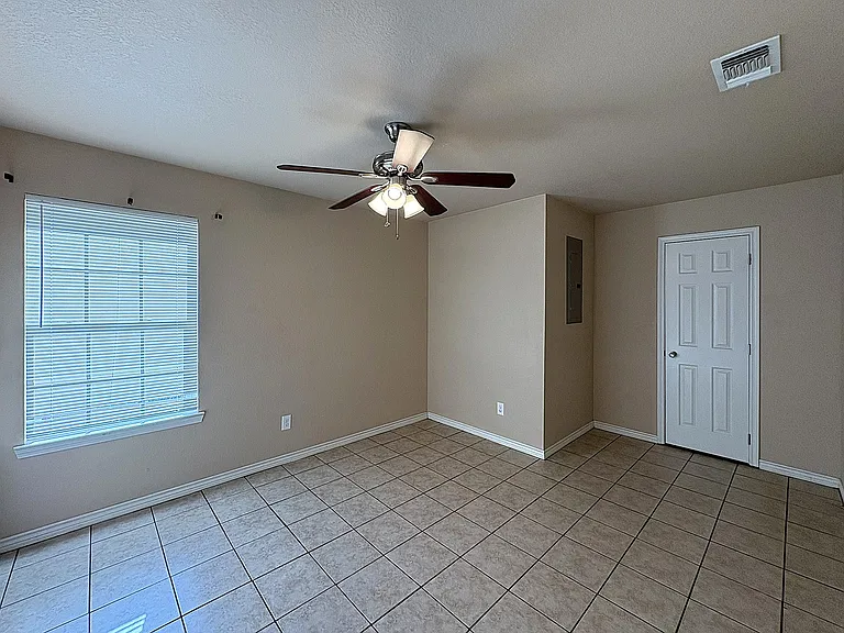 1305 Covey Ln #A — Photo 8