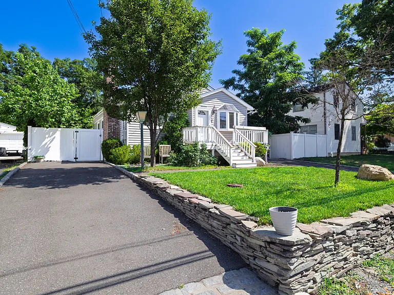 37 Hickory Rd — Photo 21