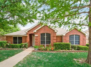 5401 Alazan Bay Dr, Rowlett, TX 75089