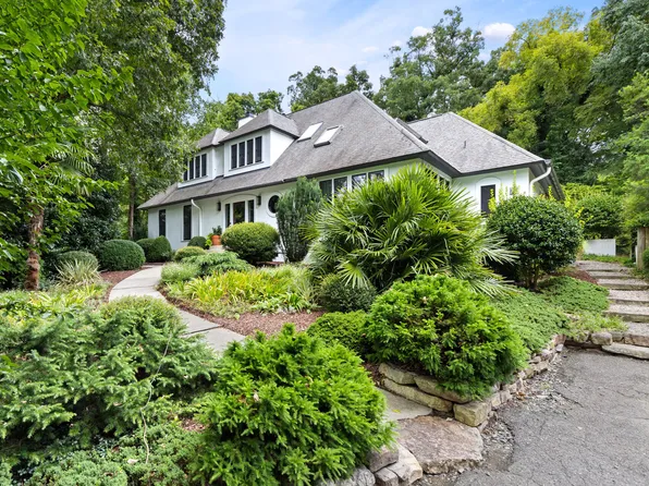 100 Greenwood Ln, Chapel Hill, NC 27514