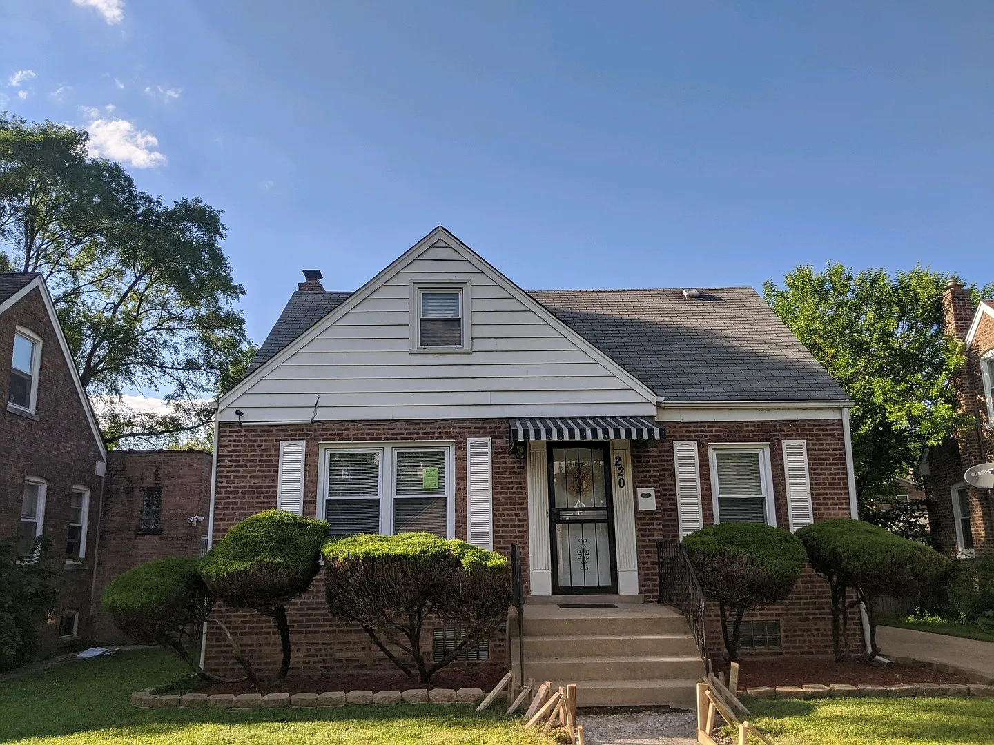 220 E 142nd Pl photo 1