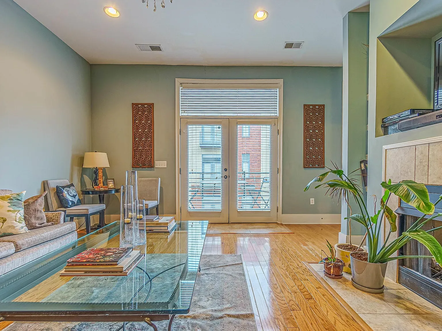 2 bed, 2.5 bath, 1615 sqft, $2,200 — Photo 4