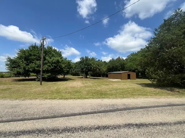 3301 Sandusky Rd, Whitesboro, TX 76273