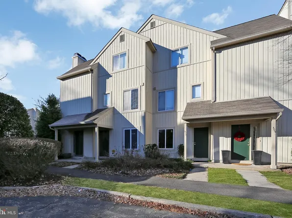 311 Woodlake Dr, Marlton, NJ 08053