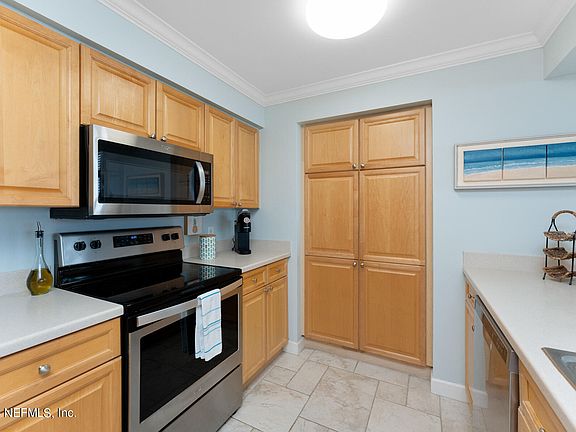 4th image of 1415 1ST Street #501