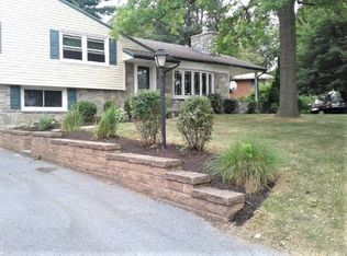 301 Bluff View Dr, Lancaster, PA 17601