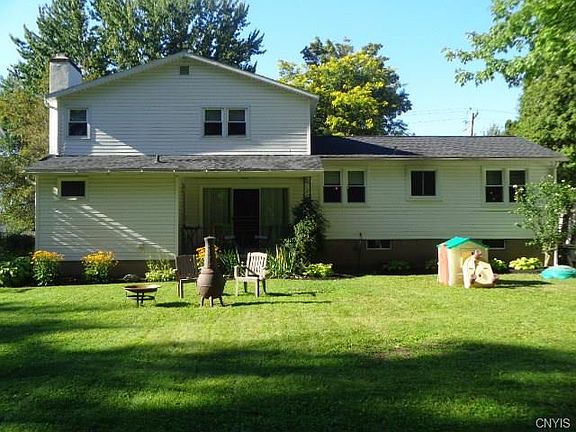 2nd image of 405 Jewell Dr