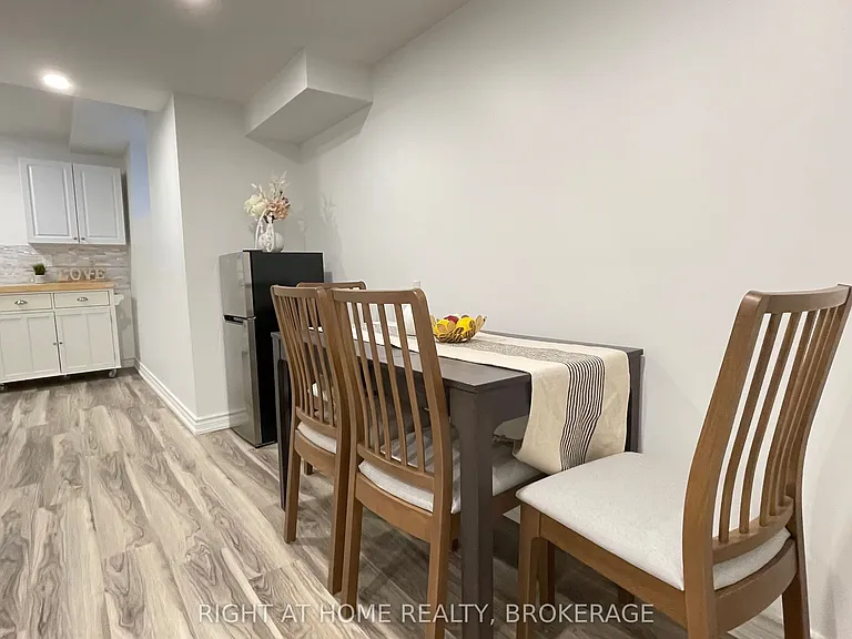 1163 Rosethorne Rd #LOWER — Photo 14