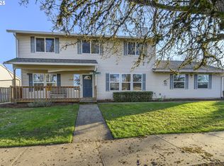 1318 NE Grandhaven St, McMinnville, OR 97128