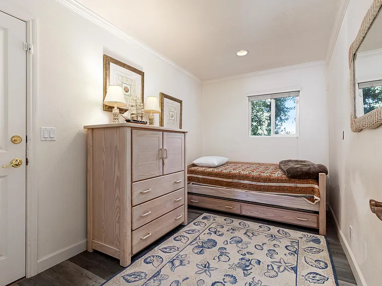 2124 W Cliff Dr — Photo 16