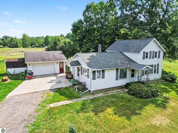 7973 W Madison Rd, Elwell, MI 48832