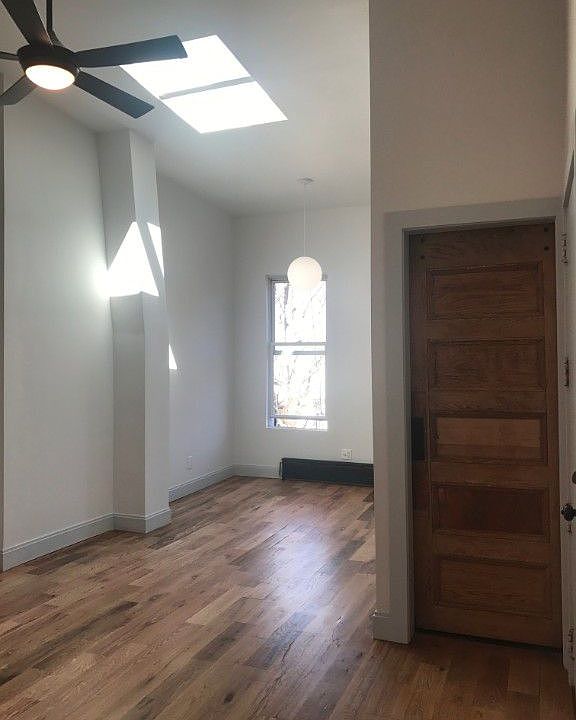 1st image of 309 20th St APT 3