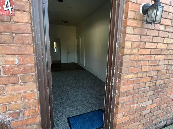 105 E High St #4, Mount Pleasant, MI 48858