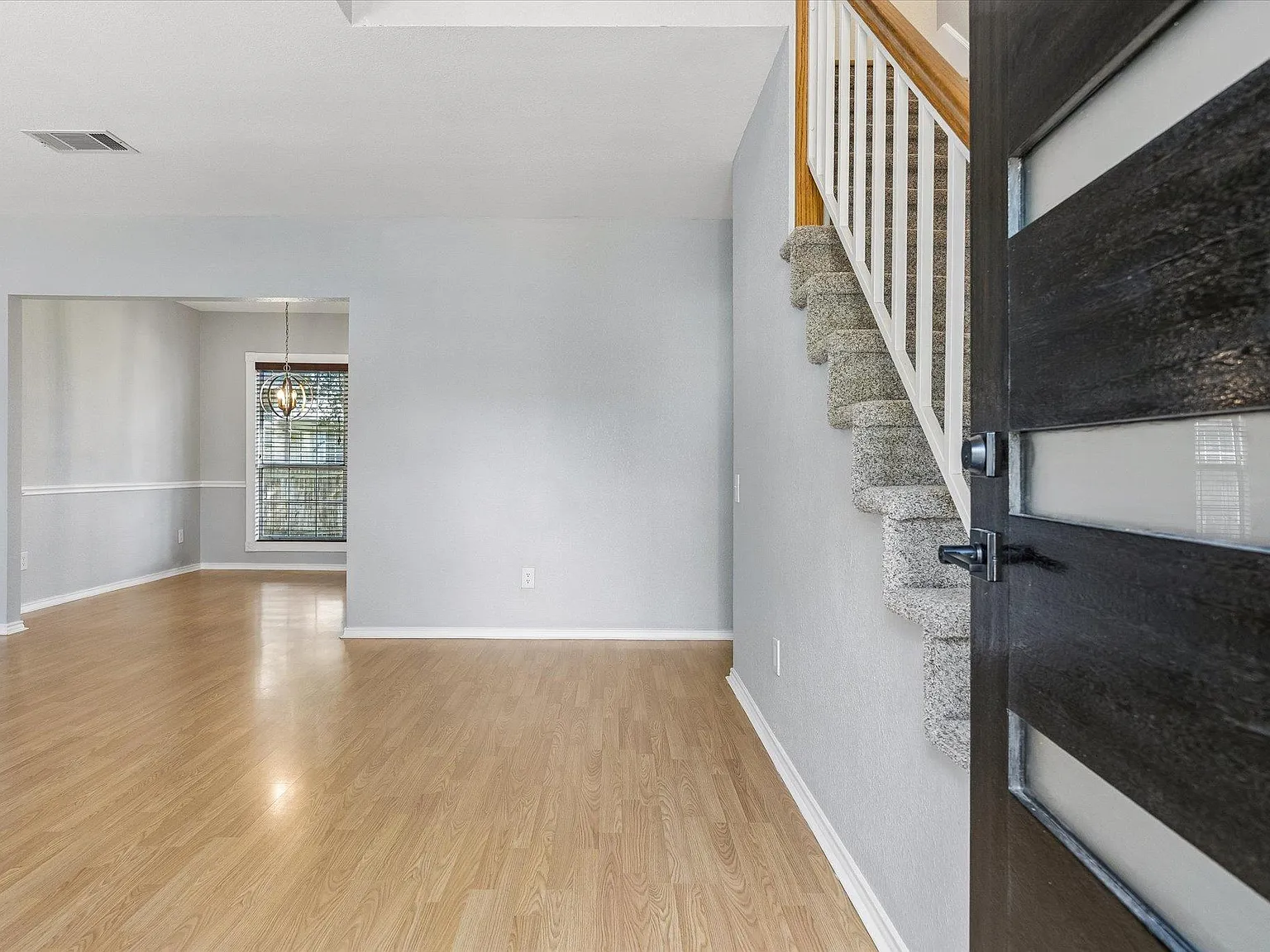 3 bed, 2.5 bath, 1970 sqft, $1,925 — Photo 3