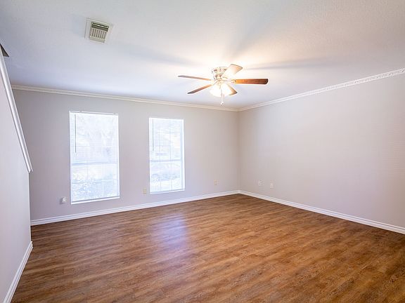 3rd image of 19714 Shores Edge Dr