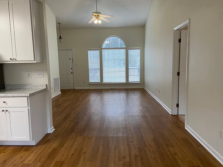 306 W Wyatts Pond Ln — Photo 8