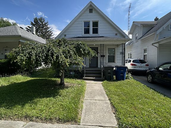 2nd image of 542 Bronson Ave
