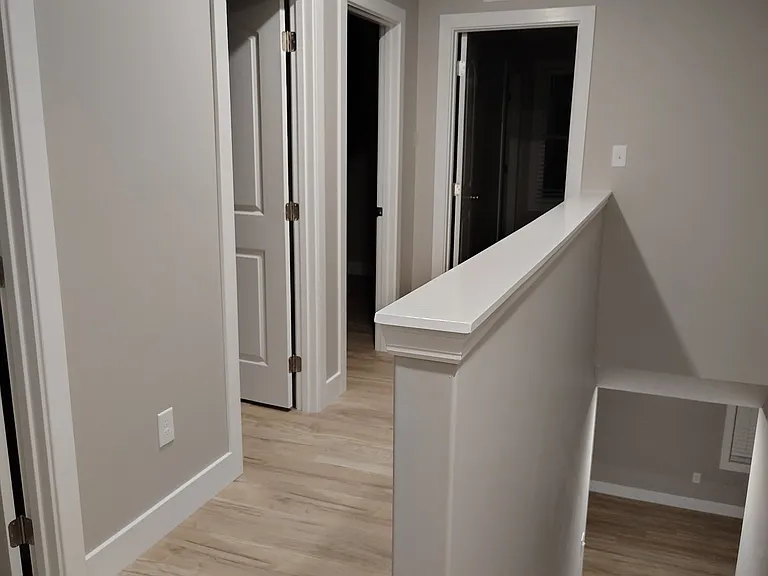 843 SE Hackberry Dr — Photo 3