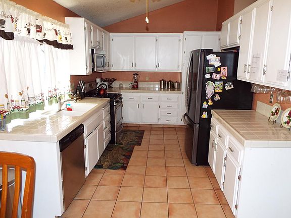 4th image of 1825 E Norberry St
