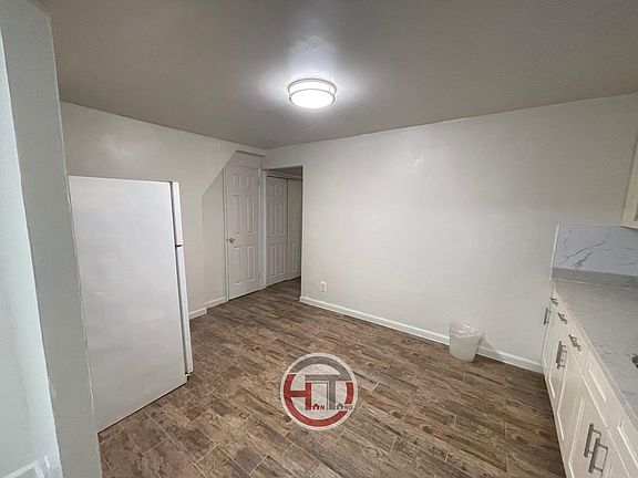 5th image of 1970 Gleason Ave #1