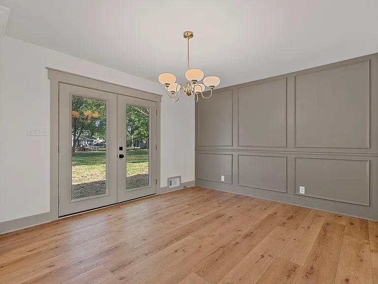460 Hilltop Trl — Photo 14