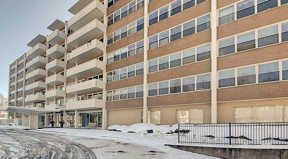 1st image of 25 E 40th St APT 3J